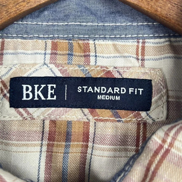 BKE Pearl Snap Shirt Mens M Standard Fit Multicolor Plaid Short Sleeve - Picture 3 of 6